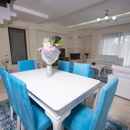 Villa Luxury Evre - 4 *